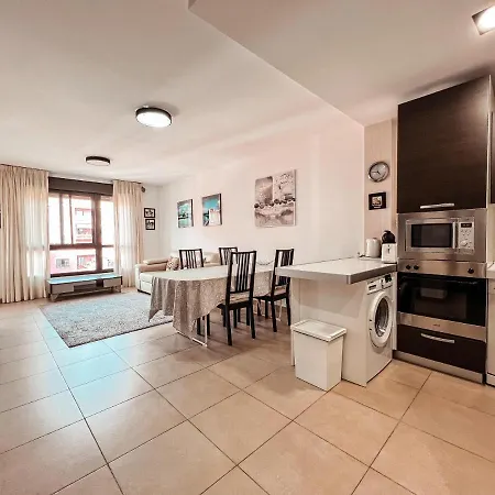 Beautiful 1 Bedroom In Mar, Pm101 *