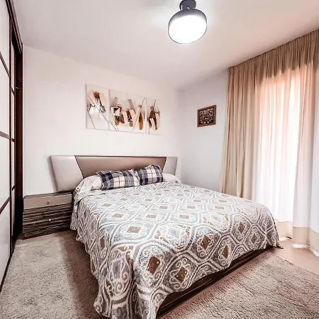 Apartman Beautiful 1 Bedroom In Mar, Pm101