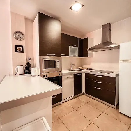 Apartman Beautiful 1 Bedroom In Mar, Pm101